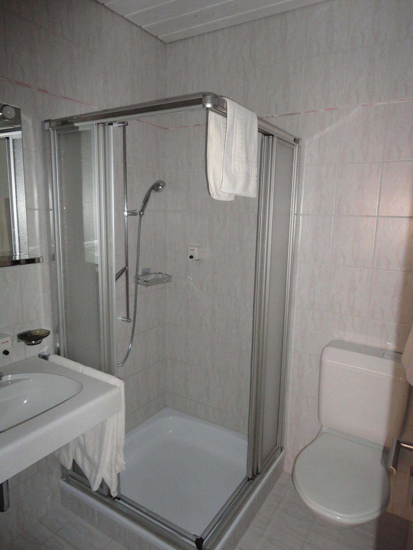 Hotel Hofbalzers Екстериор снимка